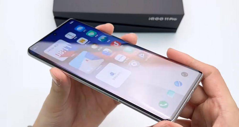 potret Vivo iQOO 11 Pro (dok. youtube.com/Via Tech)