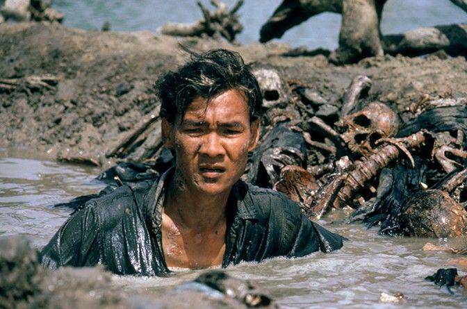 Haing S. Ngor dalam film The Killing Fields. (dok. Columbia-EMI-Warner Distributors)