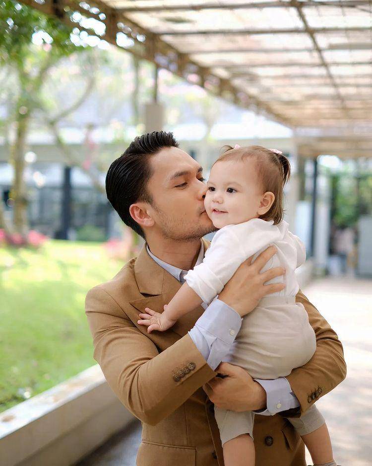 potret Randy Pangalila dan sang putri (instagram.com/randpunk)