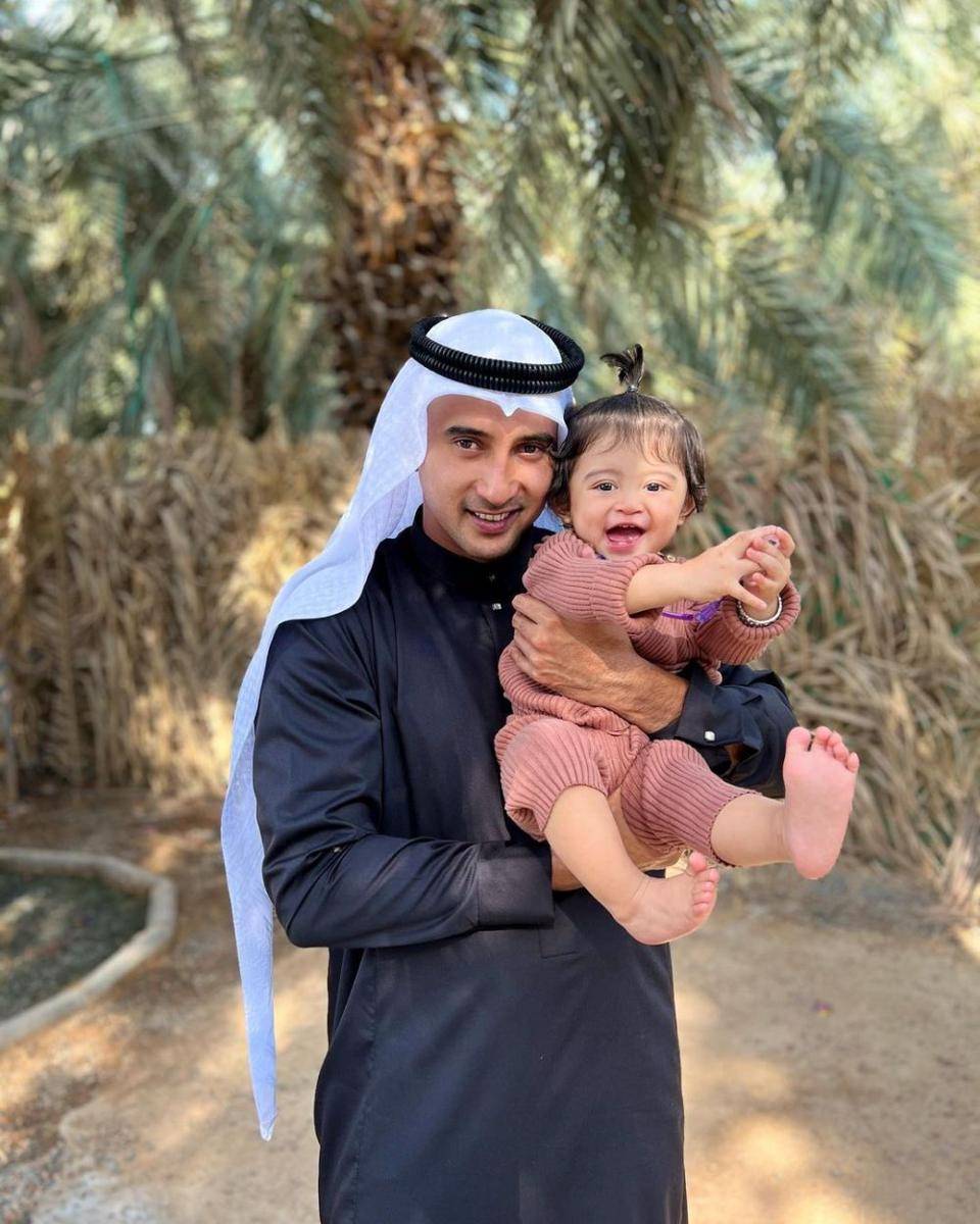 potret Ali Syakieb dan sang buah hati (instagram.com/guzelimalisyakieb)