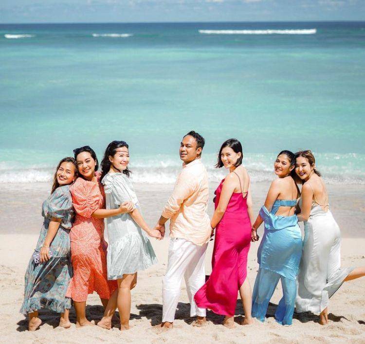 Momen Geng Awem Naysilla Mirdad Liburan di Bali, Kompak! (Instagram.com/naymirdad)