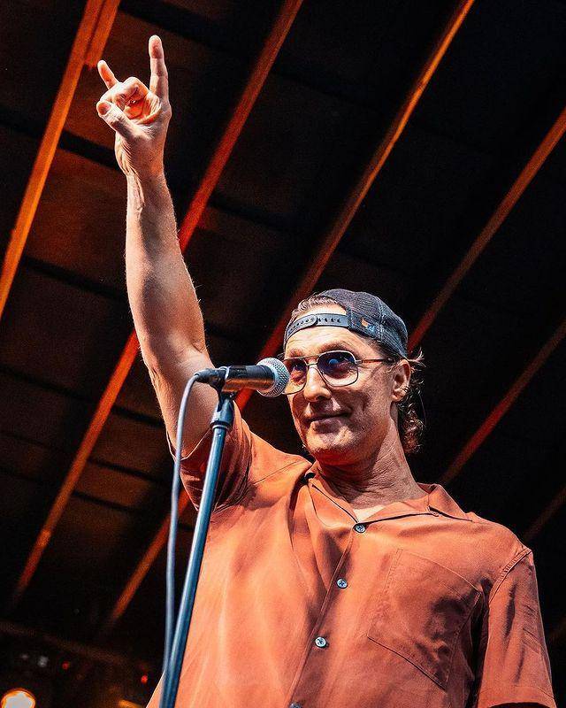 Matthew McCounaughey (instagram.com/officialmcconaughey)