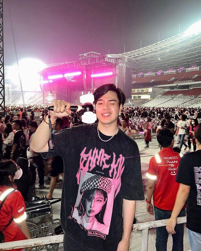 OOTD Artis dan Selebgram Pria Saat Nonton Konser BLACKPINK di Jakarta (Instagram.com/jejesoekarno)