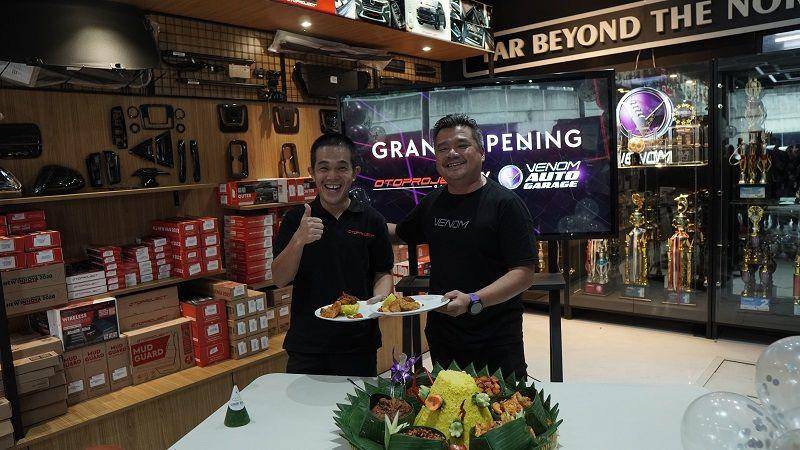 Peresmian kerjasama Otoproject dengan Venom Audio (dok. Otoproject)