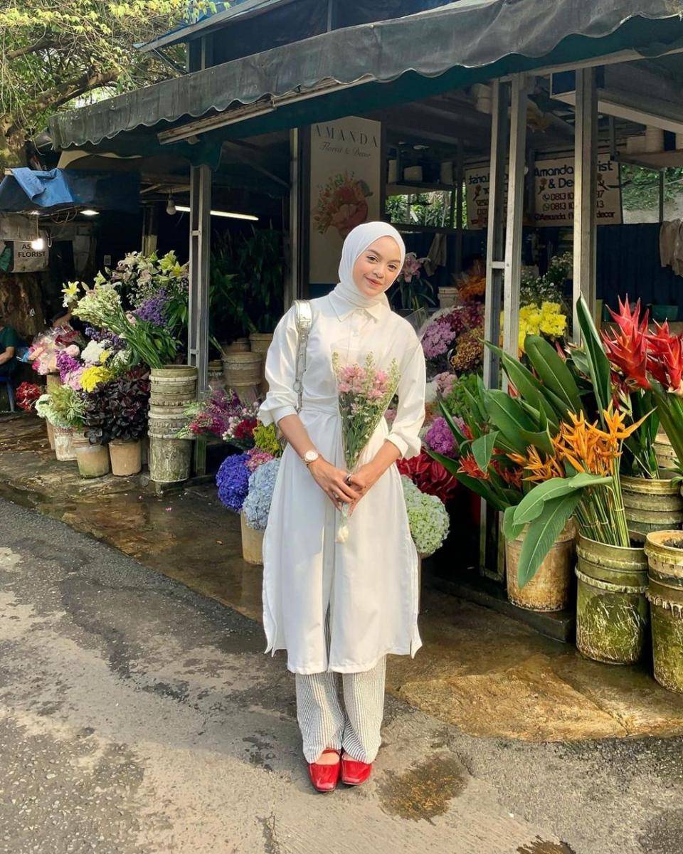 inspirasi OOTD kondangan yang simpel nan elegan (instagram.com/febiolanabilaa)