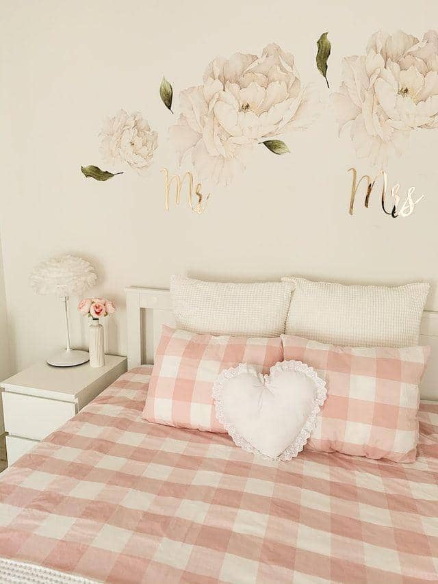 Kamar tidur kotak-kotak (Unsplash.com/Jelena Mirkovic)