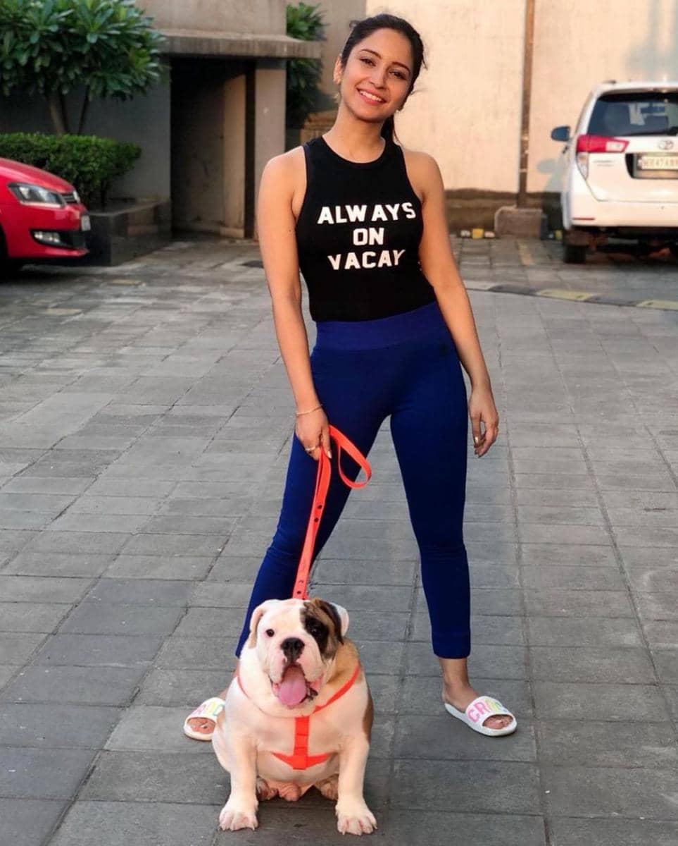 Vinny Arora dan anjingnya (instagram.com/oreo.thetroublemaker)