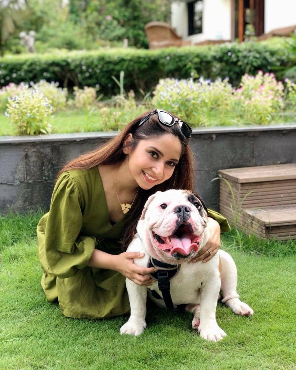 Vinny Arora dan anjingnya (instagram.com/oreo.thetroublemaker)