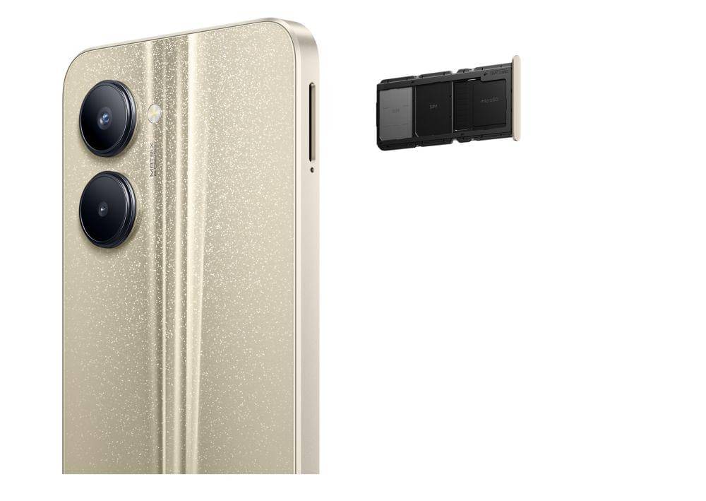 ilustrasi Realme C33 edisi 2023 dengan tiga slot kartu untuk dua kartu SIM dan satu kartu microSD (realme.com)