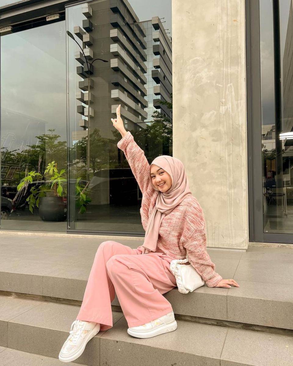 Potret OOTD (Instagram.com/nabilahcil)
