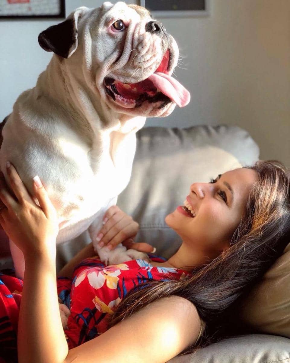 Vinny Arora dan anjingnya (instagram.com/vinnyaroradhoopar)