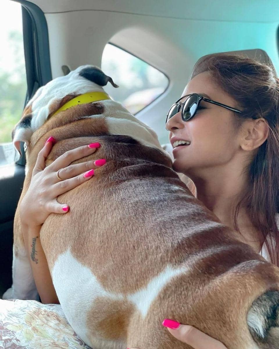 Vinny Arora dan anjingnya (instagram.com/vinnyaroradhoopar)