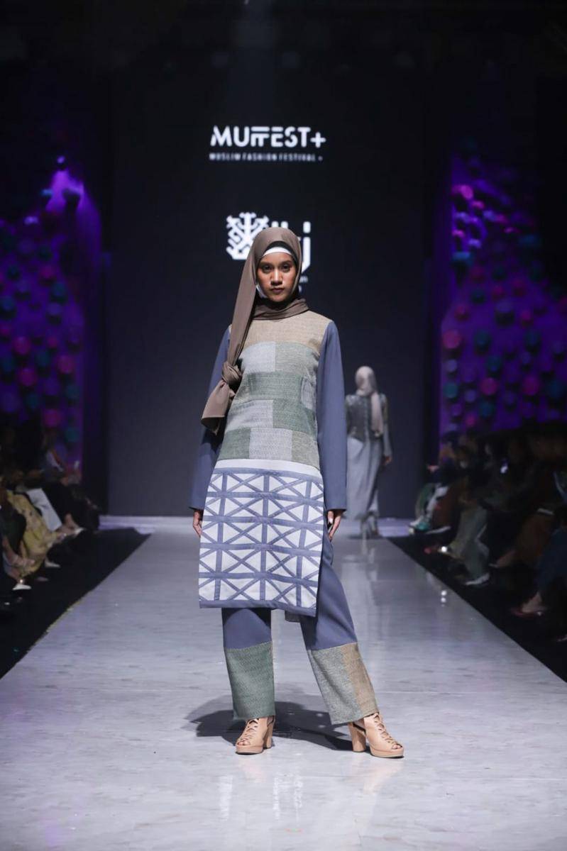 Koleksi busana Institut Kesenian Jakarta di MUFFEST+ 2023 (dok. MUFFEST+)