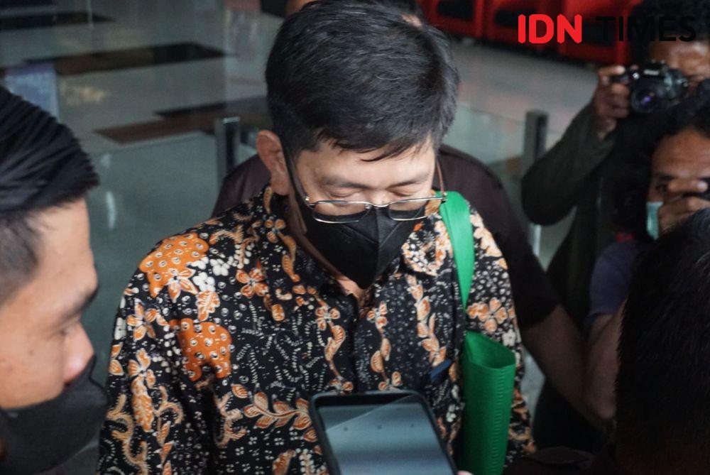 Usai Diperiksa KPK, Wahono Bungkam dan Pergi Naik Mobil Dinas