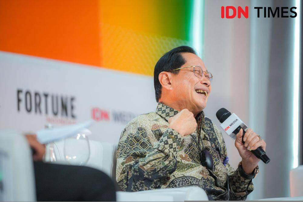 Jahja Setiaatmadja dalam Sesi "Challenge Accepted: Recession and Solutions" di FIS 2023. (IDN Times/Herka Yanis)