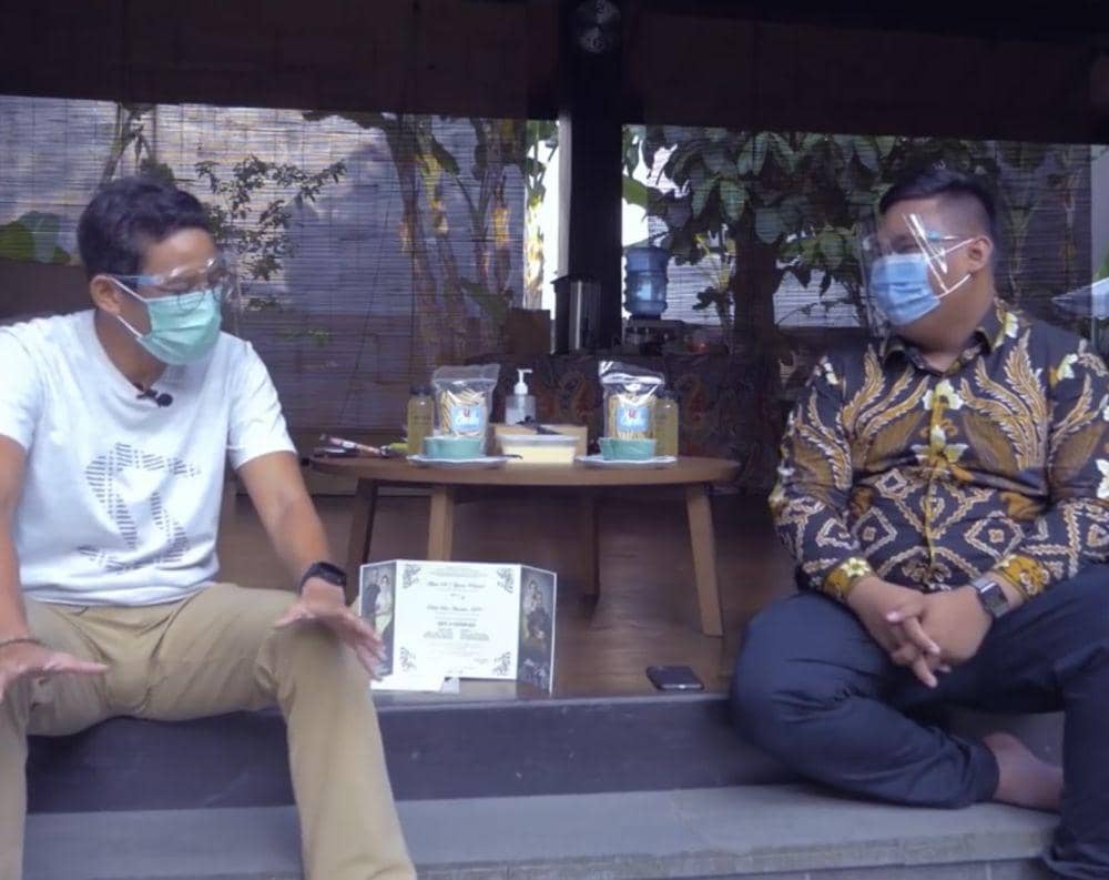 Ajudan Pribadi bersama bapak Sandiaga Uno (dok. Youtube/Ajudan Pribadi Official)