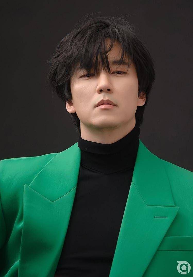 Kim Nam Gil (instagram.com/namgildaero)
