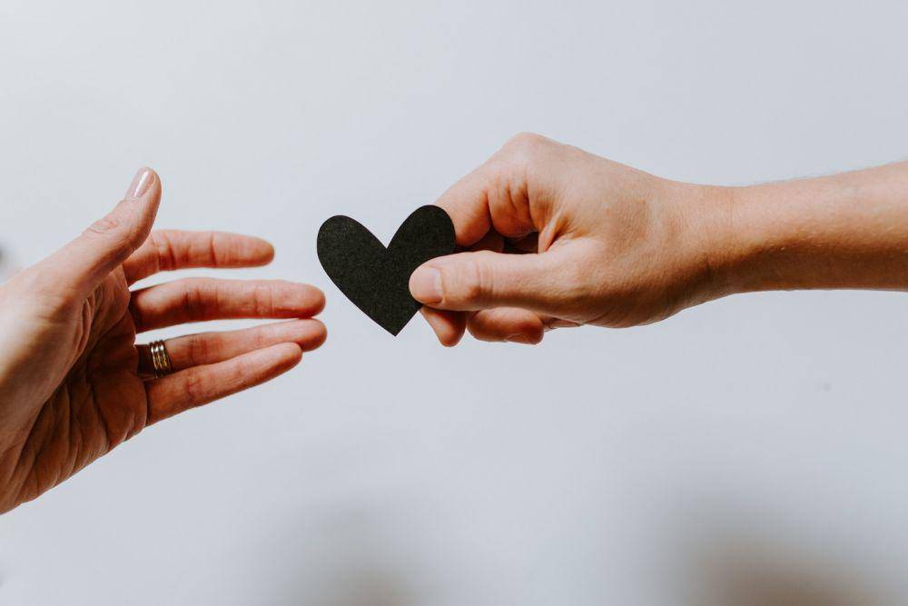 ilustrasi stop bullying (unsplash.com/Kelly Sikkema)