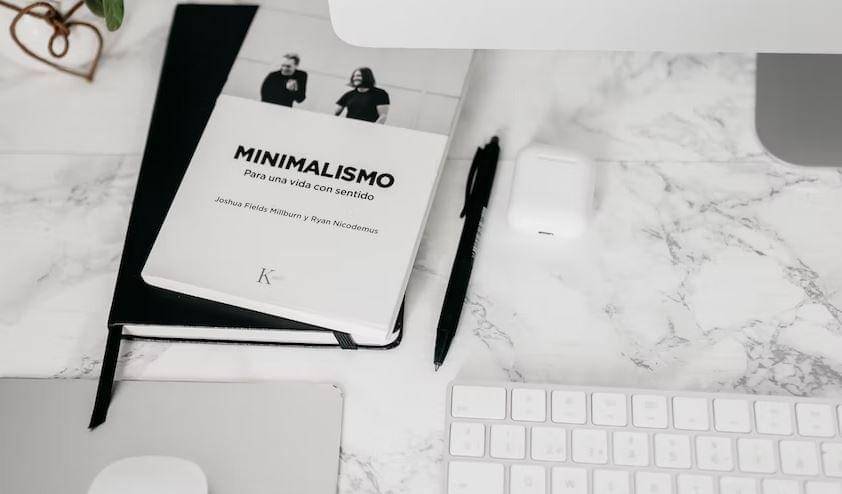 ilustrasi area kerja minimalis (unsplash.com/BRUNO)