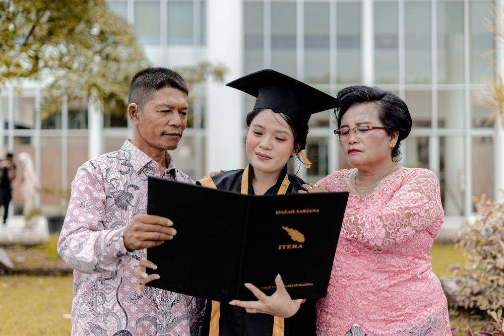 ilustrasi wisuda (pexels.com/Muhammad Renaldi)
