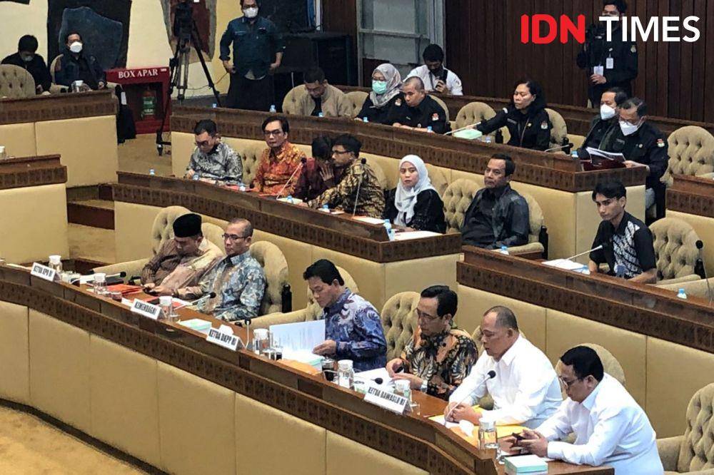 Rapat Kerja Komisi II DPR bersama KPU RI. (IDN Times/Melani Putri)