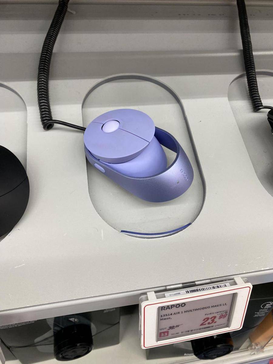 potret bentuk mouse dan mouse pad gak masuk akal (reddit.com/user/Eastern_Standard7957)