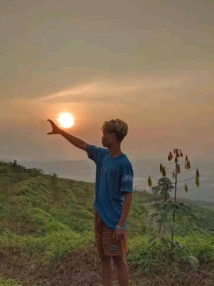 gagal foto estetik (instagram.com/awshitpostid)