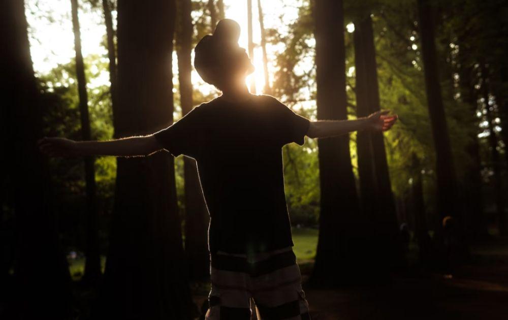 ilustrasi pria yang bersyukur (unsplash.com/Jackson David)