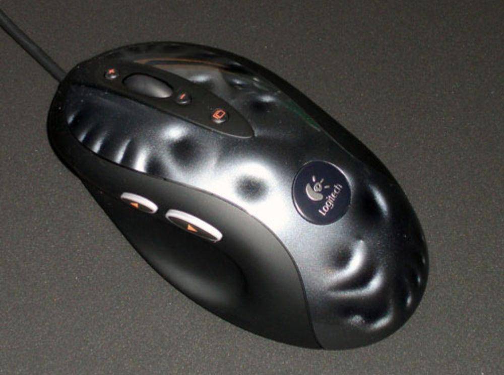 potret bentuk mouse dan mouse pad gak masuk akal (reddit.com/user/Miskota)