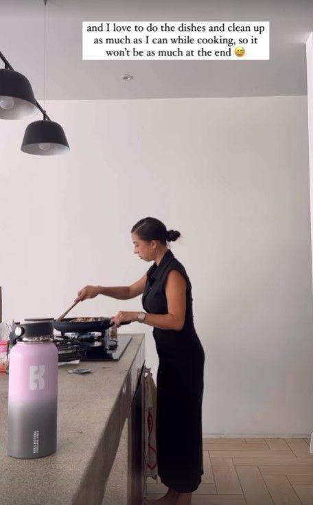 Jennifer Bachdim urus rumah sendiri (Instagram.com/jenniferbachdim)