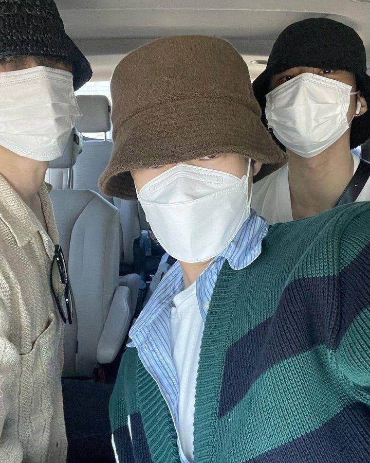 Doyoung, Jaehyun, dan Jungwoo di postingan Instagram Doyoung (instagram.com/do0_nct)
