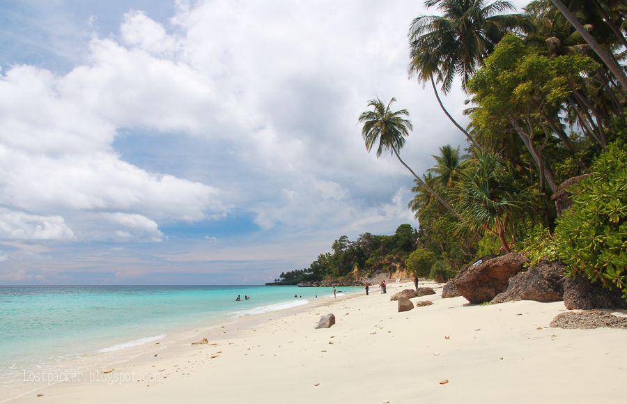 Pantai Sumur Tiga (disbudpar.acehprov.go.id)