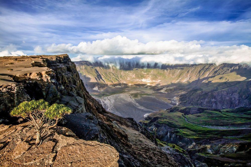 Gunung Tambora (pixabay.com/Kanenori)