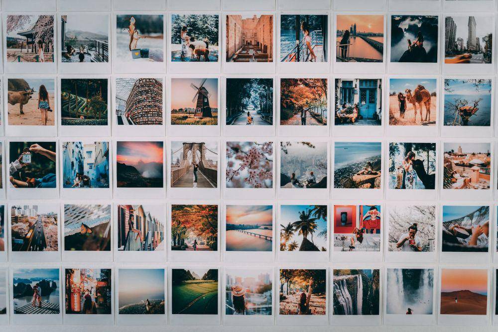Ilustrasi foto polaroid untuk dekorasi dinding (pexels.com/Taryn Elliott)