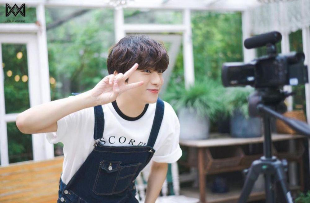 Gongchan B1A4 (instagram.com/b1a4ganatanatda)