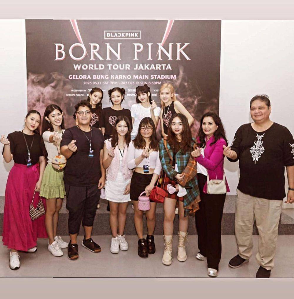 Airlangga Hartarto dan keluarga nonton BLACKPINK (instagram.com/yanti.airlangga)