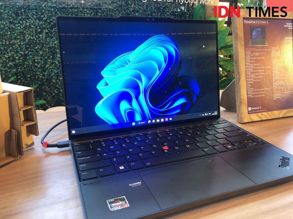 ilustrasi Lenovo ThinkPad Z13 (IDN Times/Rifki Wuda Sudirman)