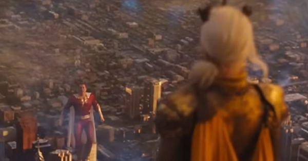 Billy terkurung dalam penghalang Hespera ( Dok. Warner Bros / Shazam 2 )