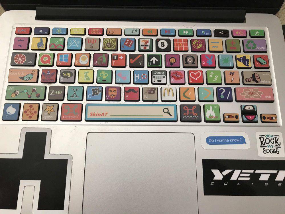 potret desain keyboard di luar nalar (reddit.com/user/vxyg)