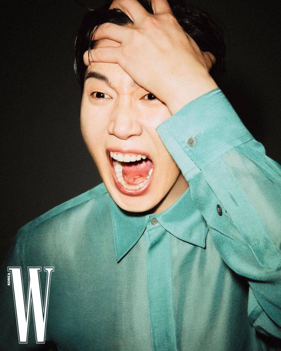 pemotretan Park Sung Hoon (instagram.com/wkorea)