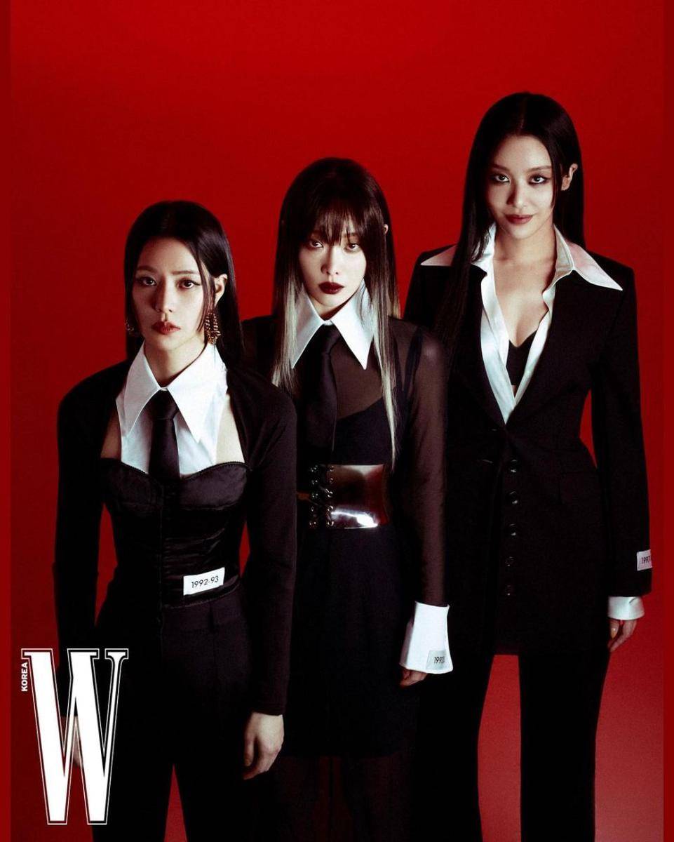 pemotretan Lim Ji Yeon, Kim Hieora, dan Cha Joo Young (instagram.com/limjjy2)
