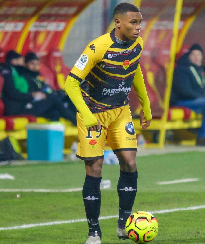 potret Armand Lauriente (orleansloiretfoot.com)