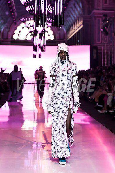 Busana karya NOT A MAN'S DREAM yang tuai kecaman. (wireimage.com)