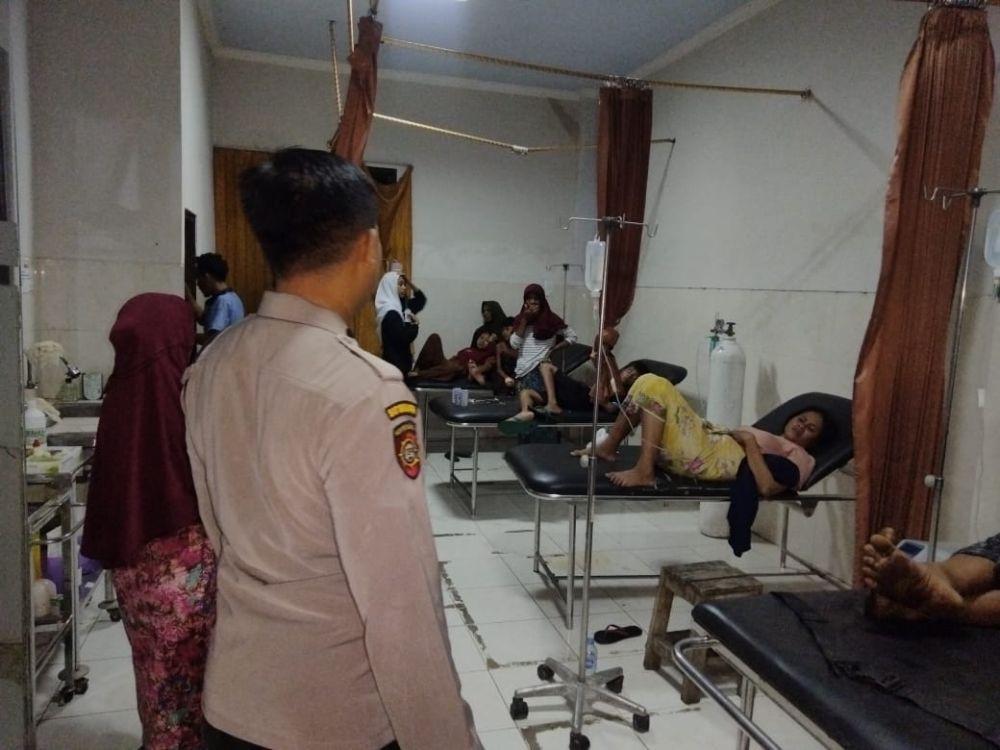 Makan Nasi Bungkus Acara Syukuran, Puluhan Warga di Lombok Keracunan