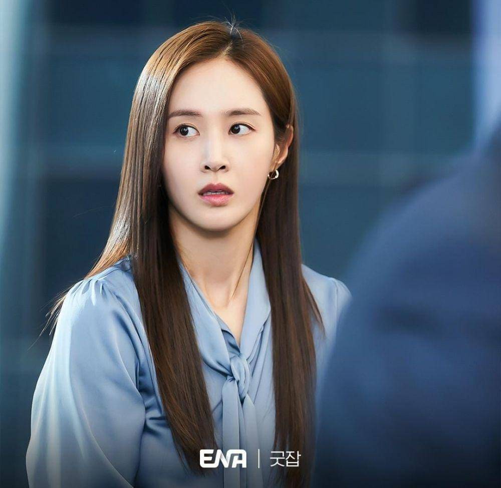 Kwon Yu Ri di drama Good Job (instagram.com/channel.ena.d)