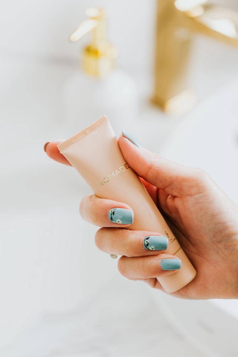 ilustrasi produk base make up (pexels.com/Karolina Grabowska)