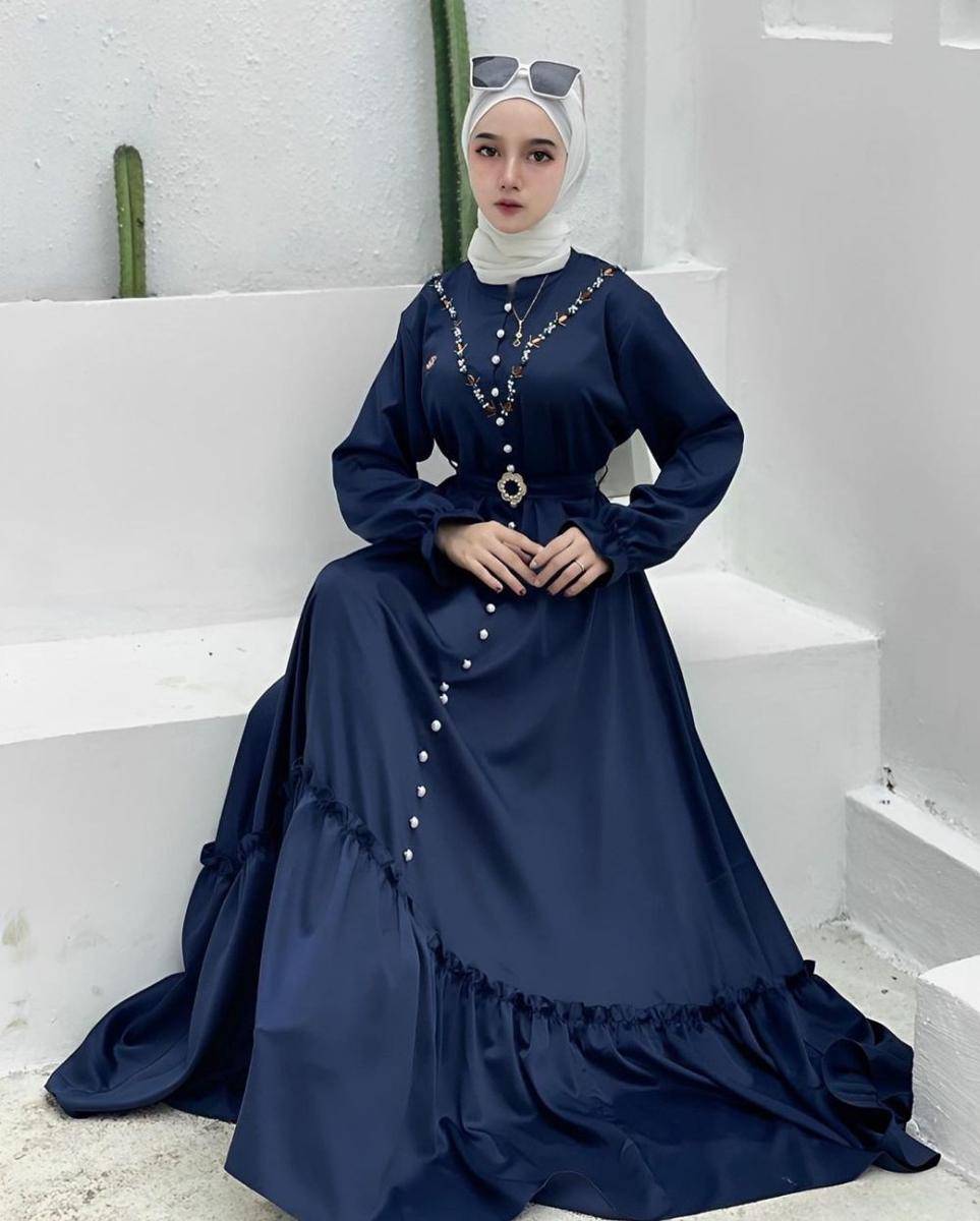Ootd kondangan biru navy (instagram.com/wendaamaliia)