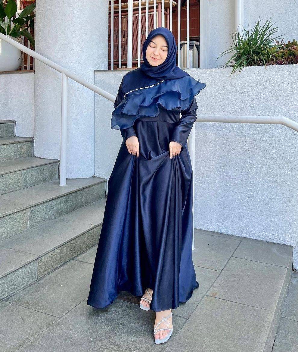 Ootd kondangan biru navy (instagram.com/nabilabellai_)