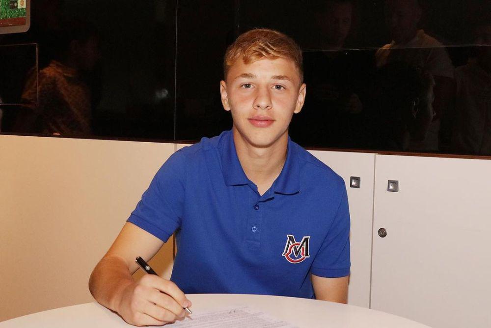 9 Potret Amir Ibragimov, Wonderkid Manchester United Jago Mengaji