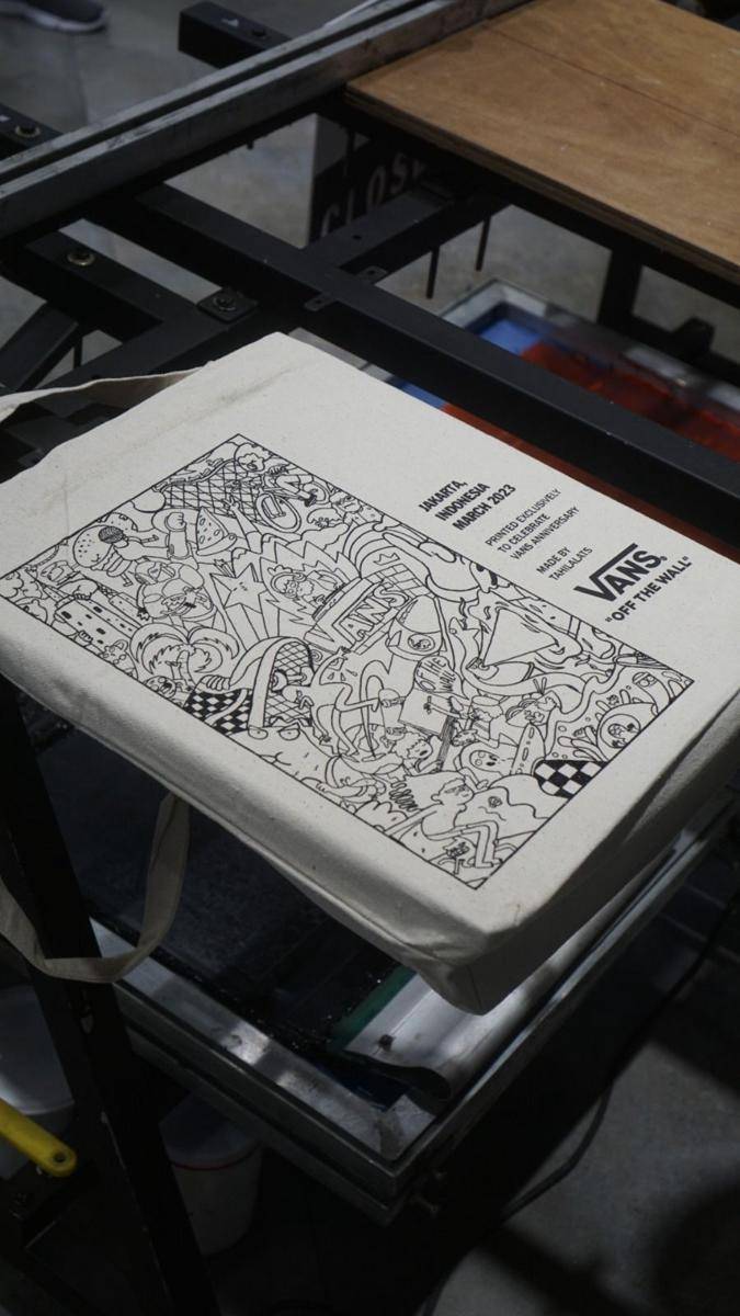 Tote bag spesial dari Vans (Dok.Vans Indonesia)